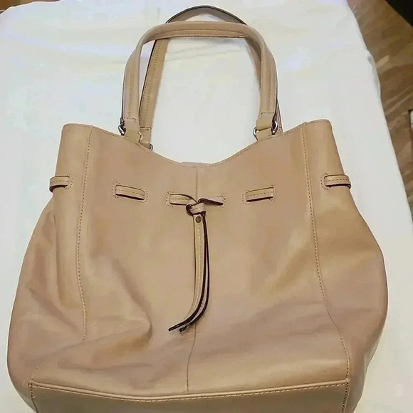 Tignanello Pocketbook - Picture 1 of 10